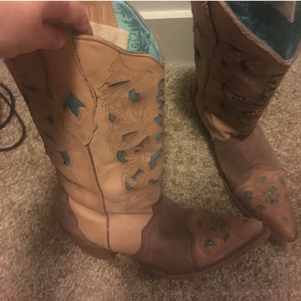 Corral cowboy/cowgirl boots